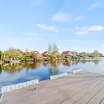 With 2 Bedrooms Timmel