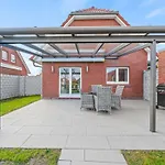 Apartment With 2 Bedrooms Timmel