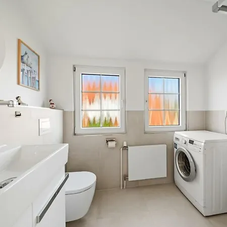 Апартаменты With 2 Bedrooms *