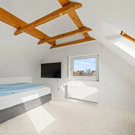 With 2 Bedrooms Apartamento