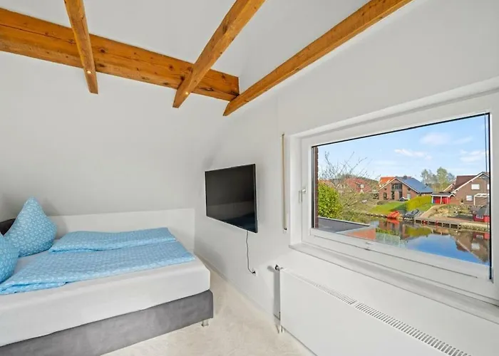 With 2 Bedrooms Timmel